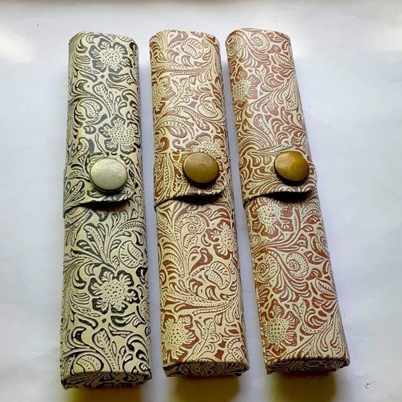 New Foster Grant Reading Glasses 1.25 - Picture 3 of 4